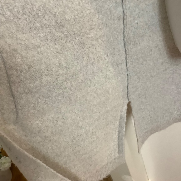 Cloth brand Lovely long soft cardigan MEDIUM light grey color - Picture 4 of 11